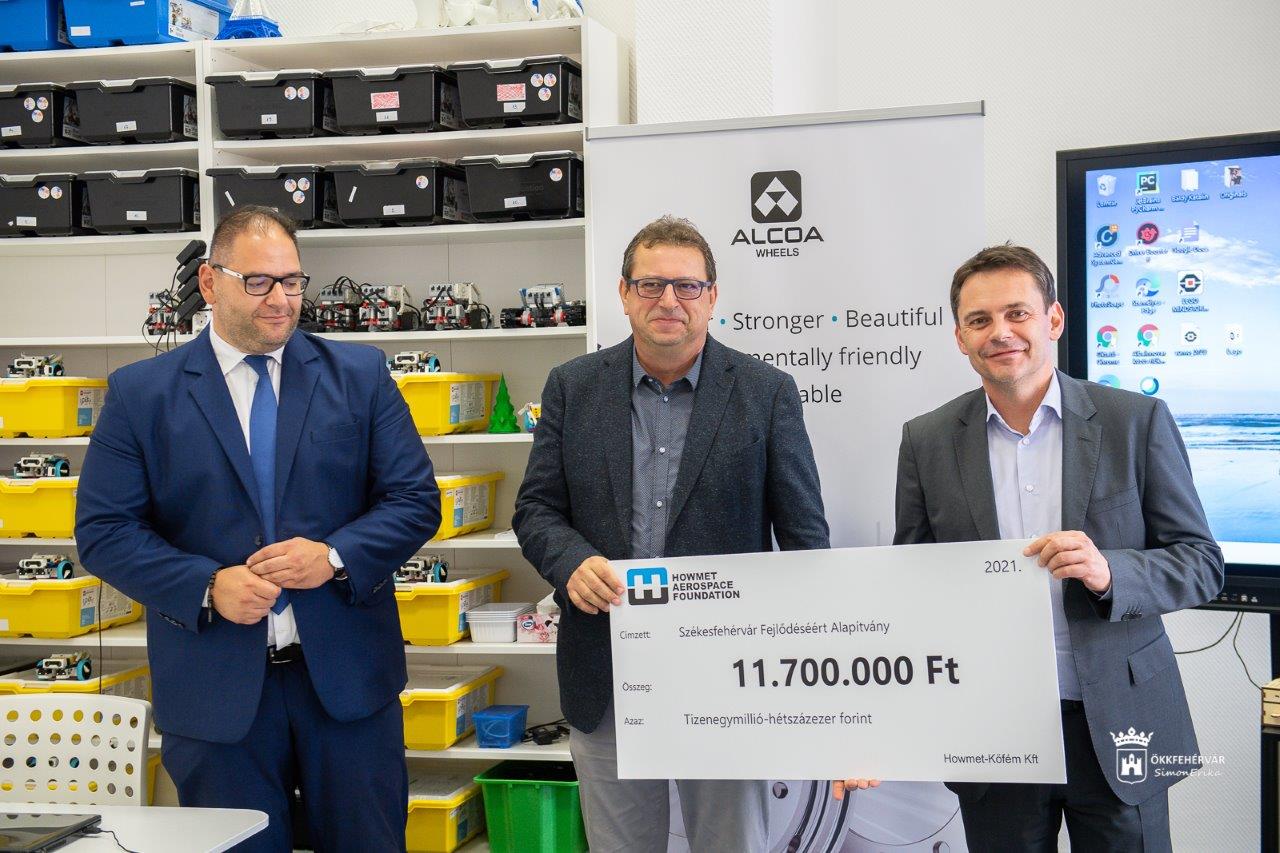 40.000 dolláros támogatás az Alba Innovárnak a Howmet-Köfémtől